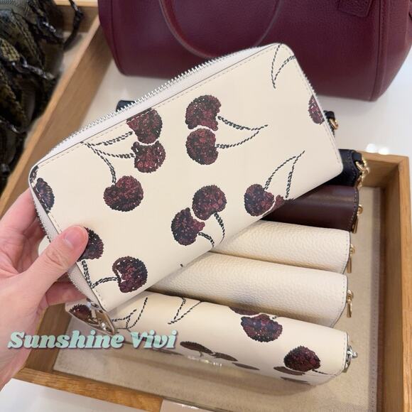 NWT Coach Long Zip Around Wallet With Cherry Print CDE92 Silver CHALK MULTI - Picture 5 of 7